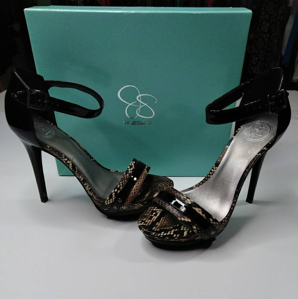 Jessica Simpson platform heels